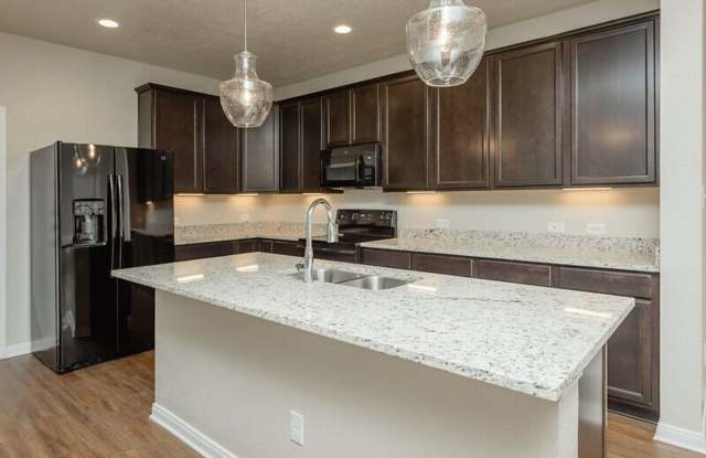 Spacious Townhome Available Now! Gallery 3
