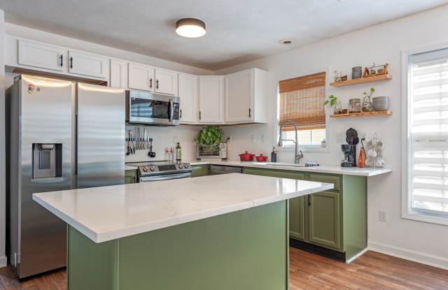 ***BEAUTIFUL ANNUAL RENTAL***FURNISHED OR UNFURNISHED***NOW AVAILABLE*** photos photos