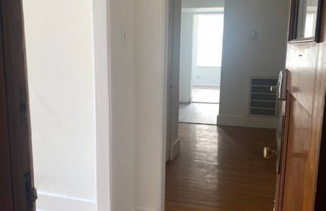 1364 McCausland Avenue1N Gallery 2