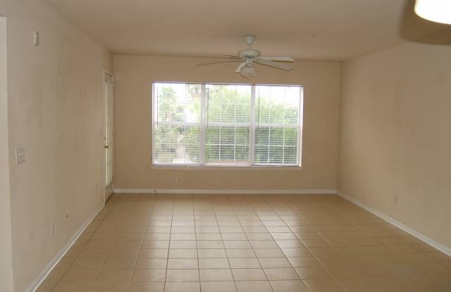Spacious 3B/2B Unfurnished Condo near Beach in the Heart of Destin! Gallery 4
