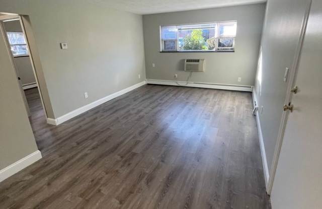2-bed H + HW + parking COMMUTERS DREAM HOME Gallery 3