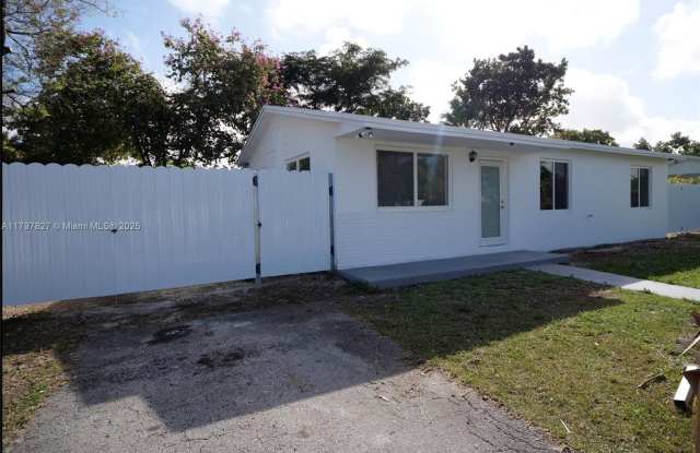 11460 SW 196th Ter photos photos