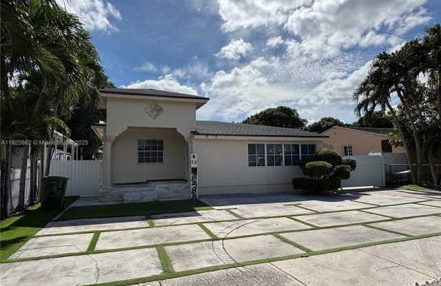 30 E 44th St photos photos
