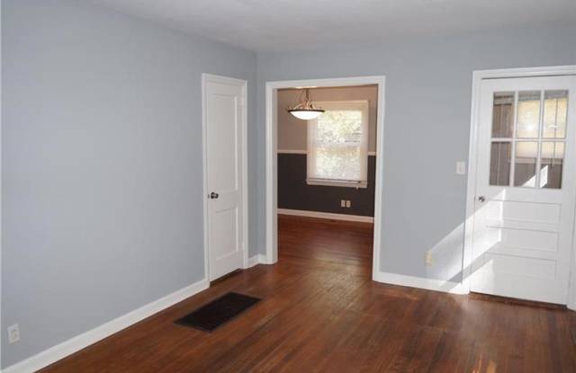 1716 Pine Street SE Gallery 2