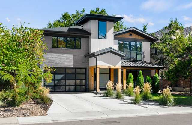 Luxury 6BD, 7BA Hilltop Home with Walk-Out Basement Gallery 1