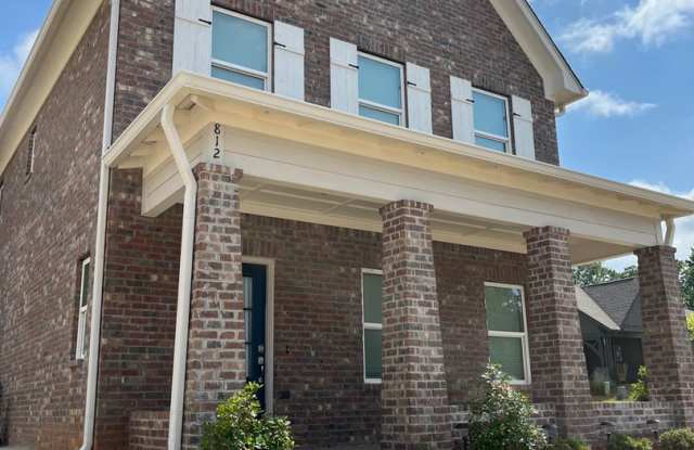 Spacious 4-Bedroom Home with Garage  Outdoor Fireplace! photos photos