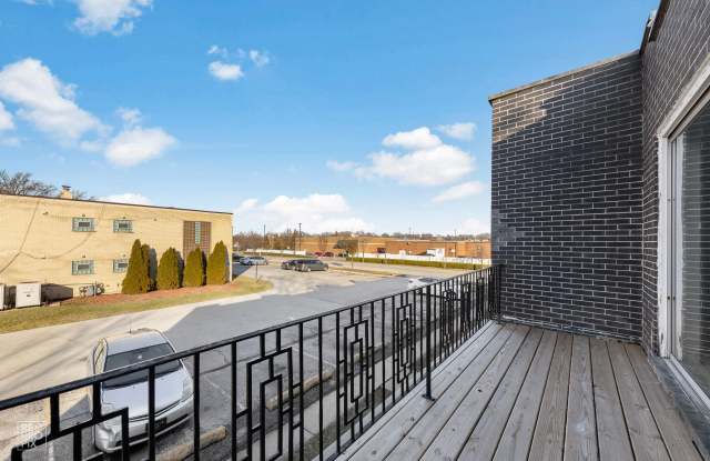 18330 Cherry Creek Drive Gallery 2