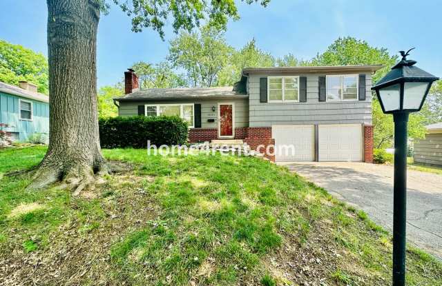 Three Bedroom Home in Overland Park w/ Wood Floors, Finished Basement, and a Fenced Yard! photos photos