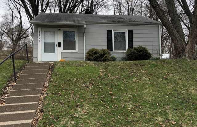 Charming 2 bed house Now Renting photos photos
