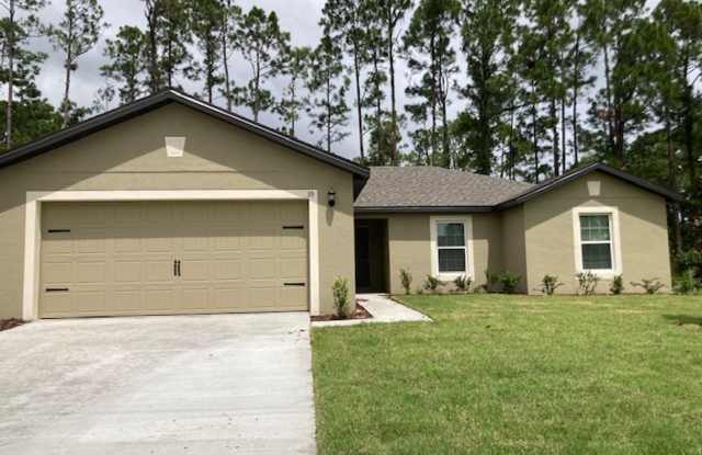 Like new 3+Den/2/2 With screed in porch. photos photos