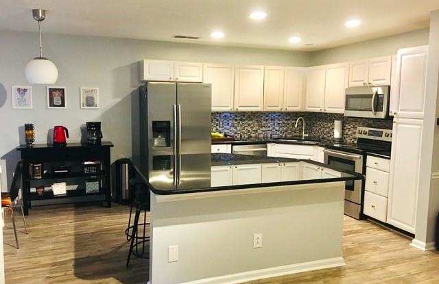 8252 Southgate Commons Drive Gallery 3