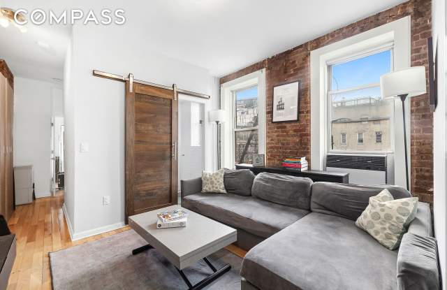124 Thompson Street photos photos