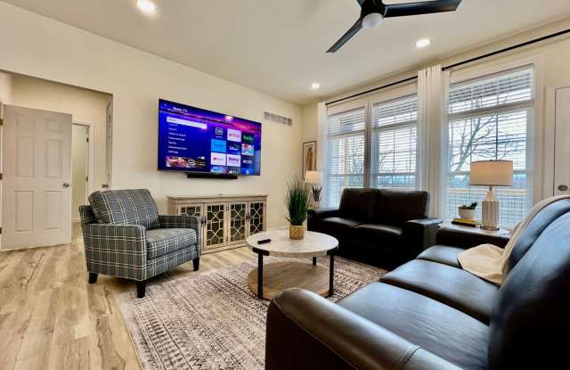 Beautiful NEW Ranch Home with a large deck & games Gallery 3