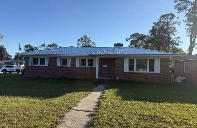 2222 Parkwood Drive photos photos