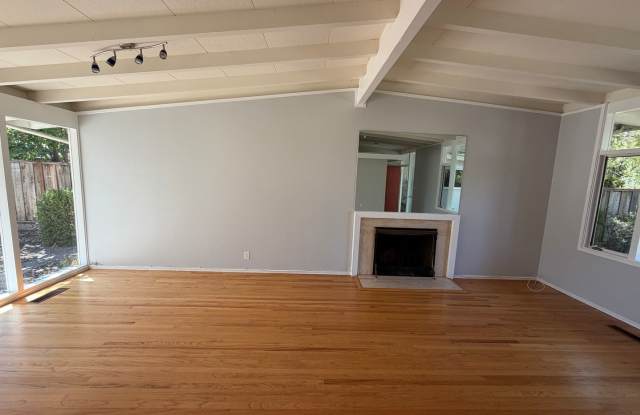 Welcome to 3630 Lupine Ave, a Beautiful Palo Alto Home Gallery 4