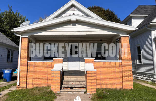 2 Bedroom House - LaGrange Neighborhood Gallery 1