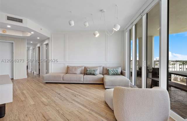 9751 E Bay Harbor Dr Gallery 3