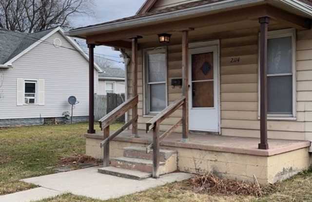 2 Bedroom Home - 2114 Woodford Street, Toledo, OH 43605