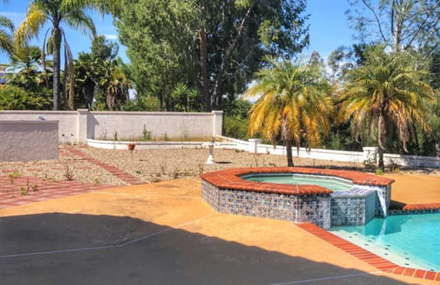 15855 Riparian Rd Gallery 4
