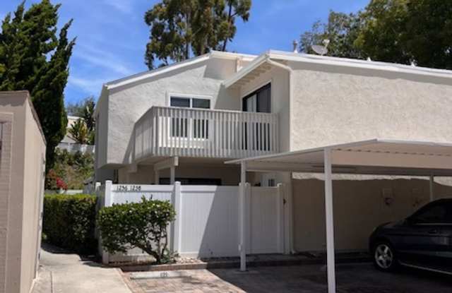 3 bed 1.5 bath 2 story condo in Park Place Bluffs with 1258 square feet of living space photos photos