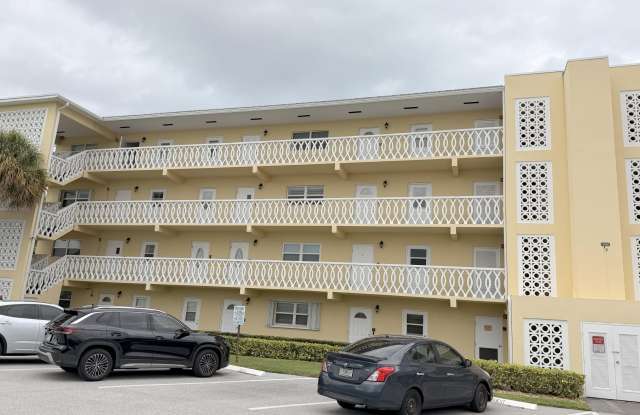 230 N Federal Highway photos photos
