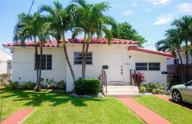 3134 SW 25th Ter photos photos