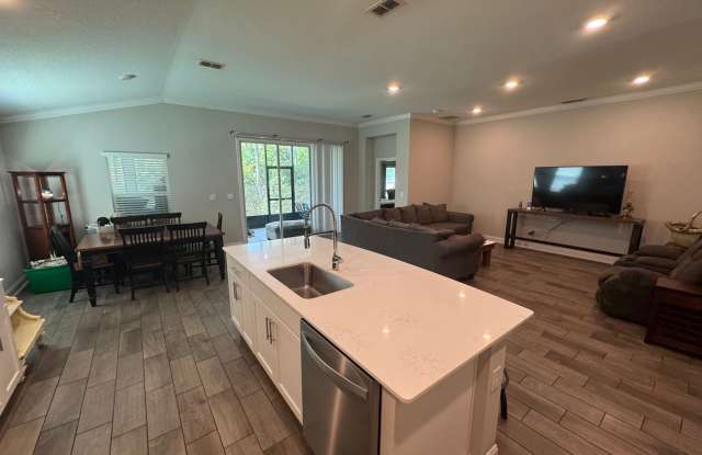 Spacious 4BR/3BA Home in Sawmill Branch at Palm Coast Park! Pool, Tennis & Fitness Center! Pet Friendly! Gallery 4