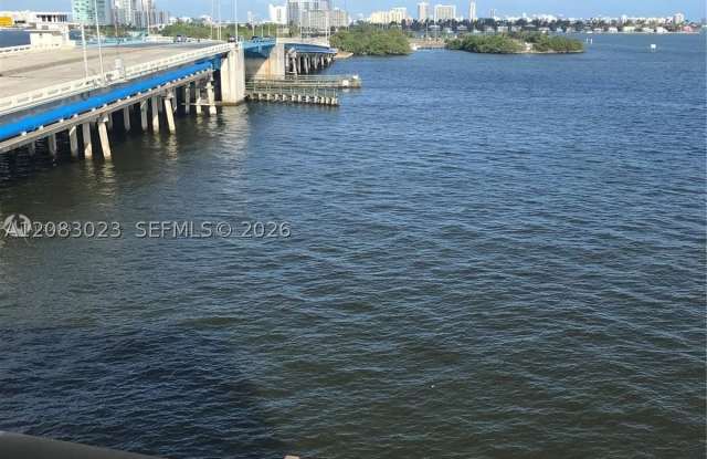 7899 NE Bayshore Ct Gallery 3