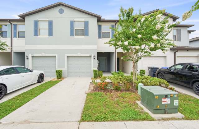 Well laid out 3BDS/2.5 BTHS in Amenity Rich Community! photos photos