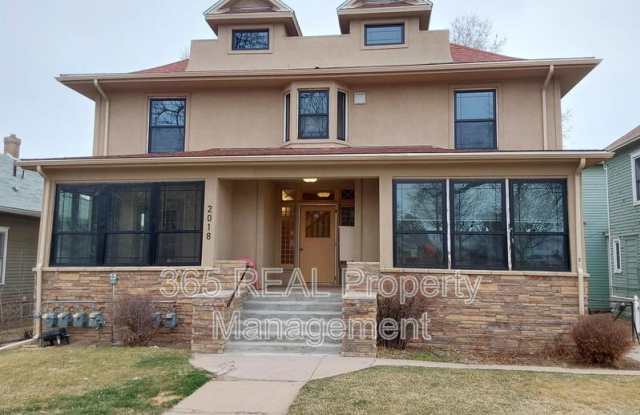 2018 10th Avenue - 4 photos photos