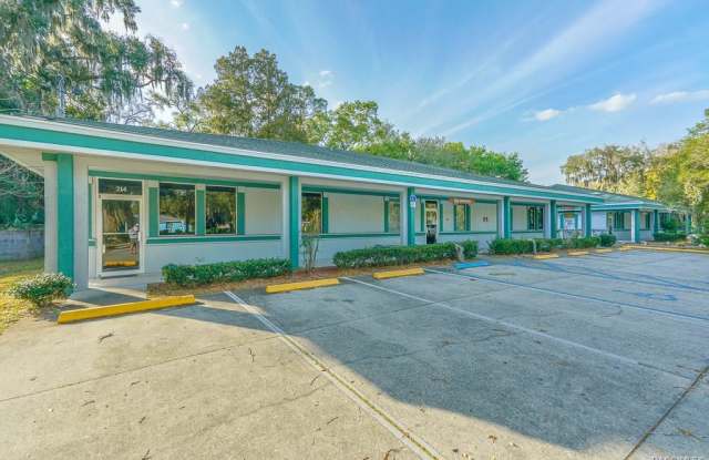 212 S Apopka Avenue Gallery 4