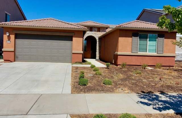 **Beautiful Fully Furnished 3 Bedroom, 2 Bathroom Home for Rent!** photos photos