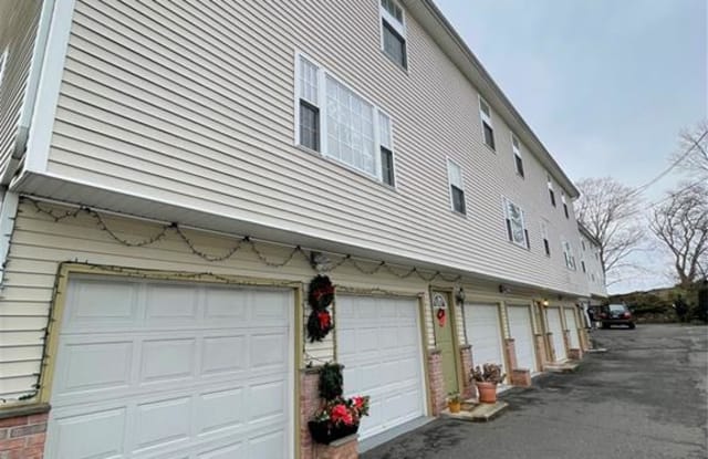 1901 East Main Street - 1901 East Main Street, Bridgeport, CT 06610