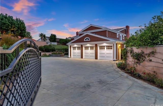 3 Twin Lakes Circle - 3 Twin Lakes Circle, Newport Beach, CA 92625