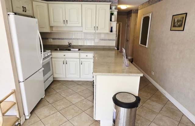Hale Moani- 2115 Ala Wai Blvd #501 (Furnished) photos photos