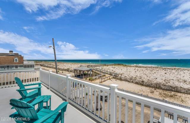 2400 Ocean Front Gallery 3