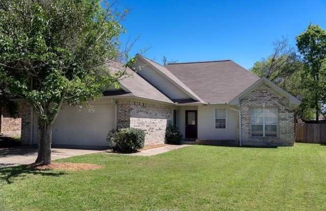 1002 Bayou Woods Drive photos photos