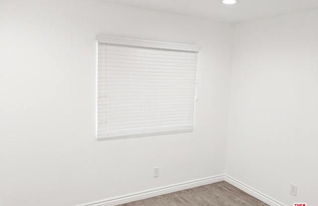 1711 AVE S NEW HAMPSHIRE Gallery 4