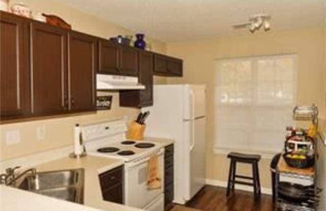 13636 Meade Glen Court Gallery 4