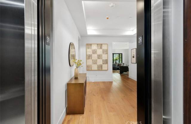 4261 Uptown Newport photos photos