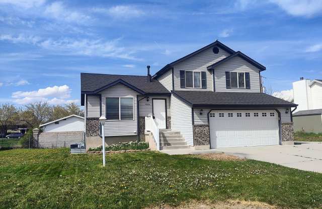 Newly Remodeled 4 Bd 3 Ba Home photos photos