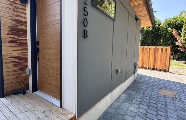 Brand new 2 bed 2.5 bath 2-story home in south Seattle Gallery 4