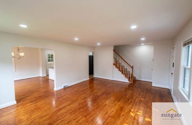 1907 Glen Ridge Rd Gallery 4