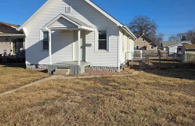 ✨ 2 Bed | 1 Bath | Fully Fenced Yard | Rent Ready! ✨ photos photos