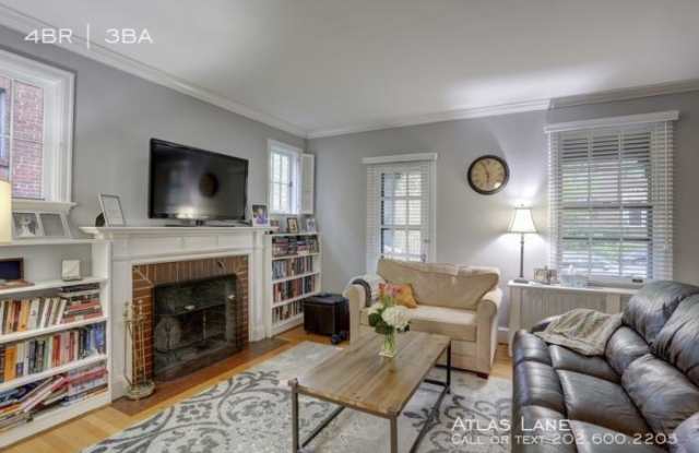3617 Jocelyn St NW Gallery 4