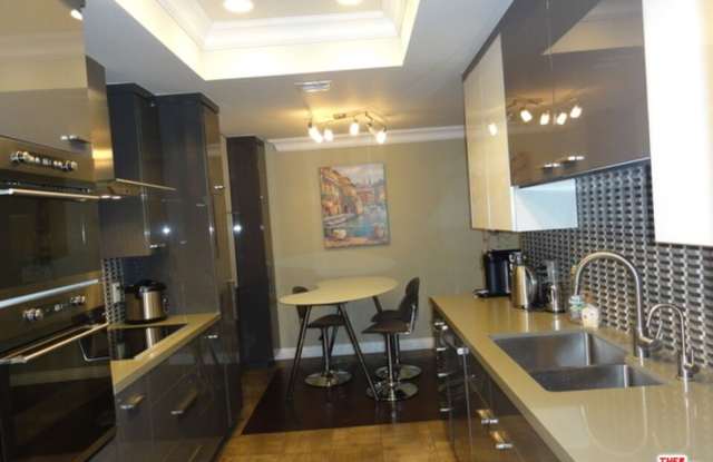 1880 VETERAN Ave unit: 107 photos photos