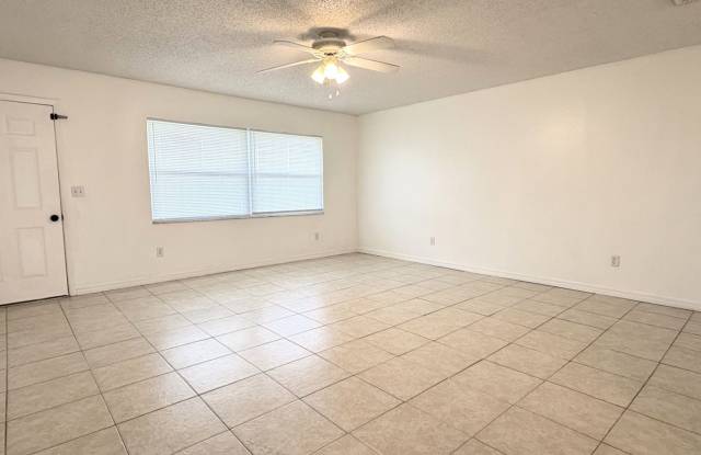 Adorable 2 Bedroom Port Orange Home! Gallery 3