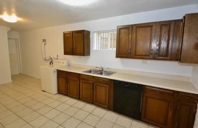 6739 Grove Street Unit B Gallery 4
