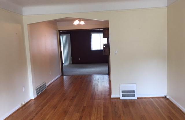 1509 E 4th St photos photos