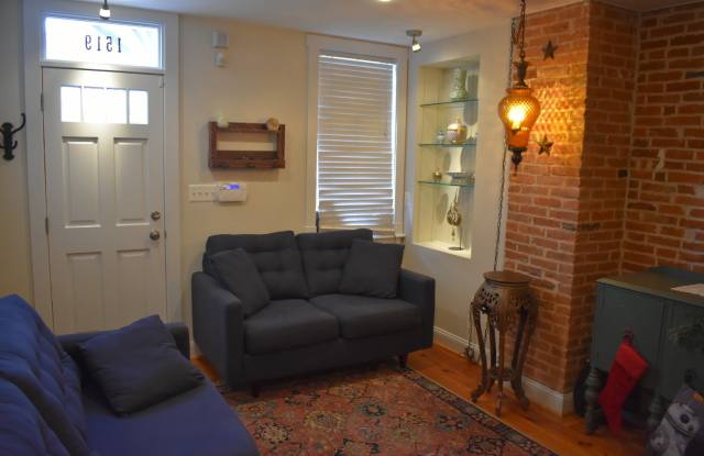 1519 East Clement Street Gallery 3